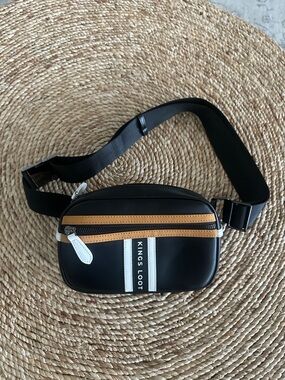 Kings Loot Crossbody